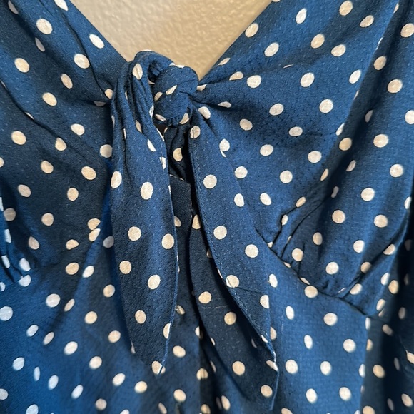 Jessica Simpson size large blue polka dot tank top - Picture 3 of 6